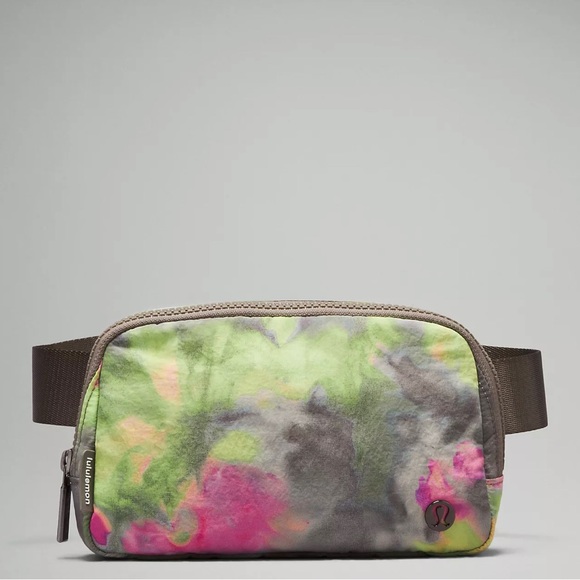 lululemon athletica Handbags - NEW LULULEMON EVERYWHERE BELT BAG HYPER DYE/ROVER